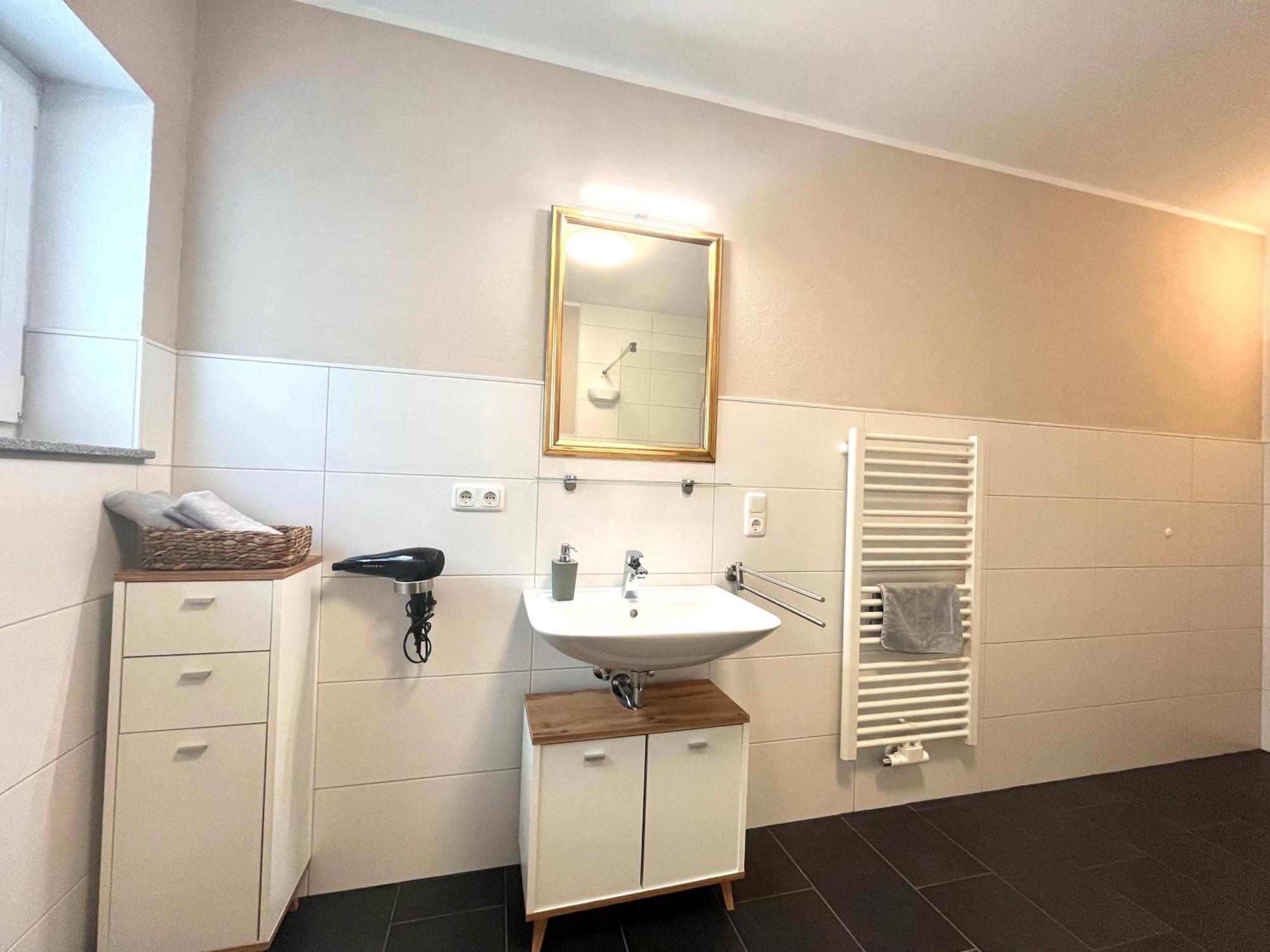 Ferienwohnung Sonnenterrasse, 1-4 Personen, 2 Schlafzimmer, Grosse Terrasse Mueden Exterior photo