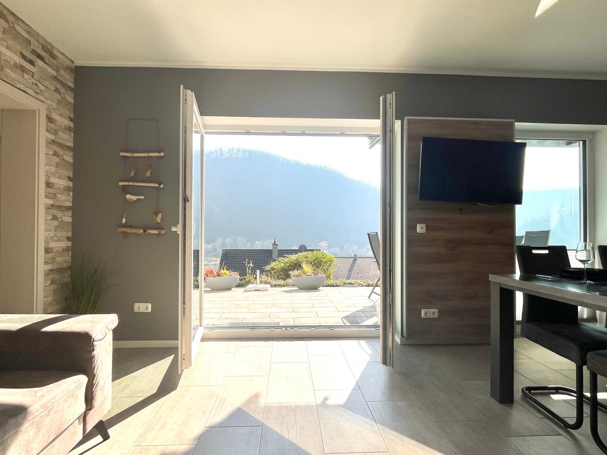 Ferienwohnung Sonnenterrasse, 1-4 Personen, 2 Schlafzimmer, Grosse Terrasse Mueden Exterior photo